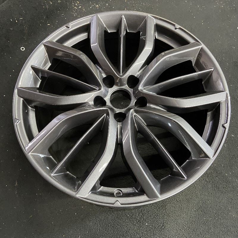Maserati Levante 2017-2022 Front Wheel P/N 670112462