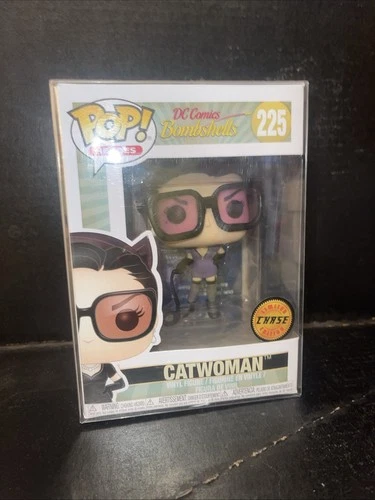 Funko Pop! Vinyl: DC Comics - Catwoman (DC Bombshells) (Purple) (Chase) #225