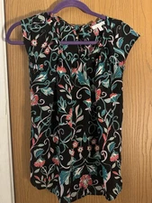 LC Lauren Conrad Women's Pleat Neck Top Floral Size Small Blue/Blac Tie Neck NWT