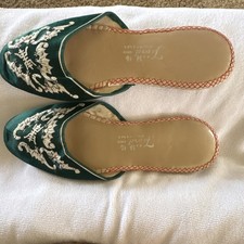 Ford Shoes Embroidered Green Fabric Slip-On Women's Slippers Size 8