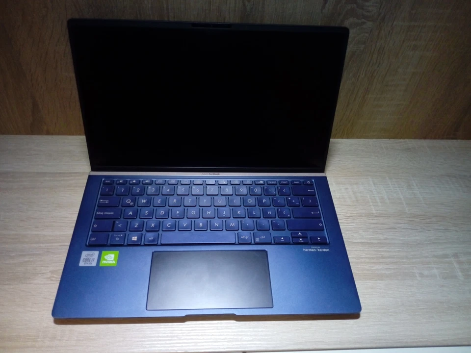 ASUS Zenbook 14 Core i7-10510U, GeForce MX250, 16GB RAM, 512GB SSD - Bild 3 von 4