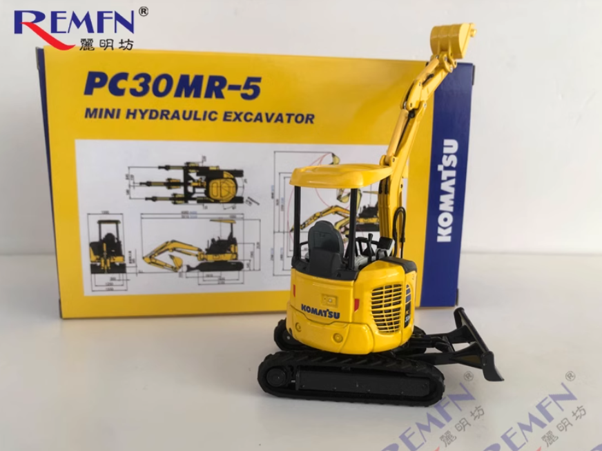 KOMATSU製PC30MR-5 1:32 Komatsu PC30MR-5 Mini Hydraulic Excavator 1/32 Scale DieCast