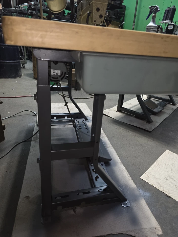 Máquina de coser industrial Brother - DB2-B714-3 Foto 4 de 4