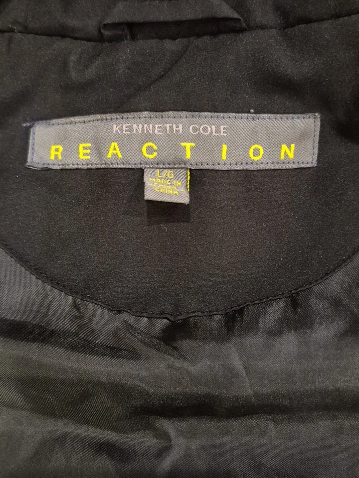 Kenneth Cole Reaction Women's Size Large Vest Black Puffer Down Feather Fill  - Image 3 of 4