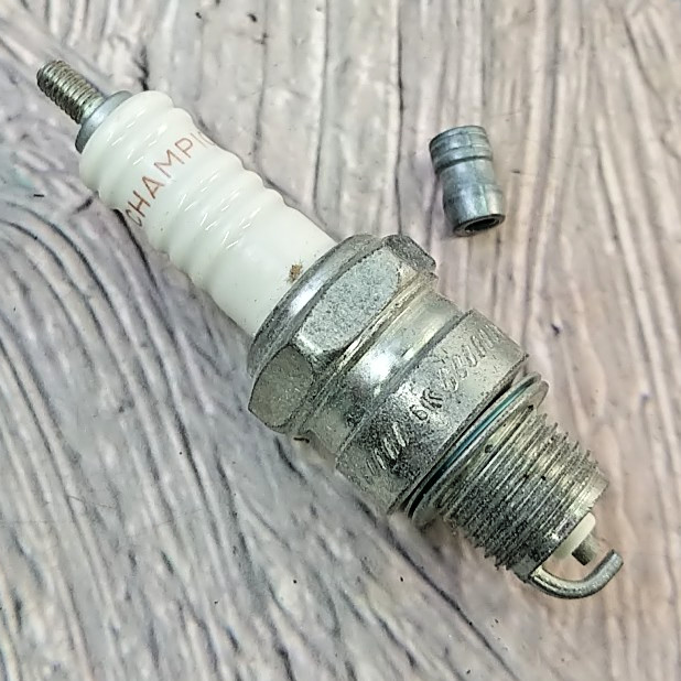 4x Champion L87YC 312 For Honda Copper Plus Spark Plugs Replaces 98076-56719 NOS