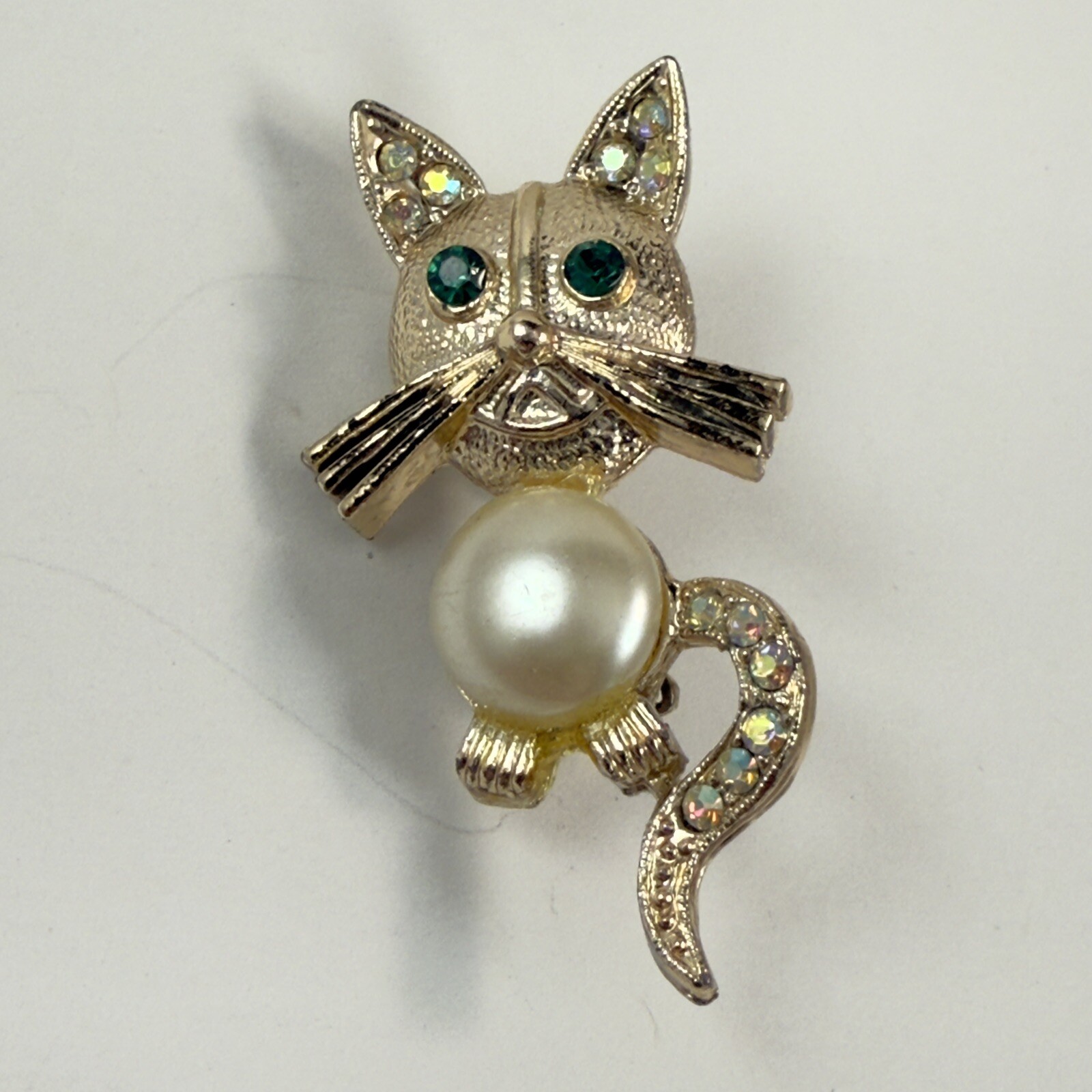 Cute & Adorable Vintage Faux Pearl AB Rhinestone Gold Tone Cat Kitten Brooch Pin