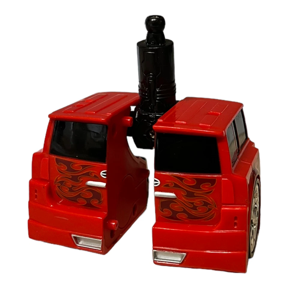 Transformers Alternators SKIDS Incomplete Scion XB Hasbro REAR ONLY FEET Parts - Image 3 of 4