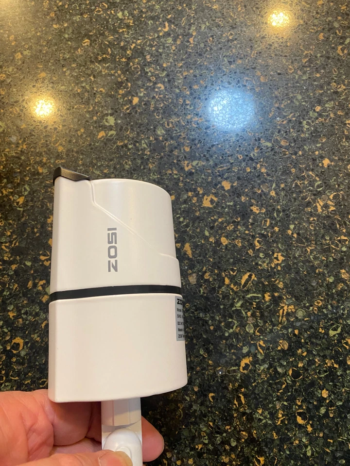 ZOSI 1AC-2612T-W-N Indoor and Outdoor Bullet Security Camera - Image 2 of 4