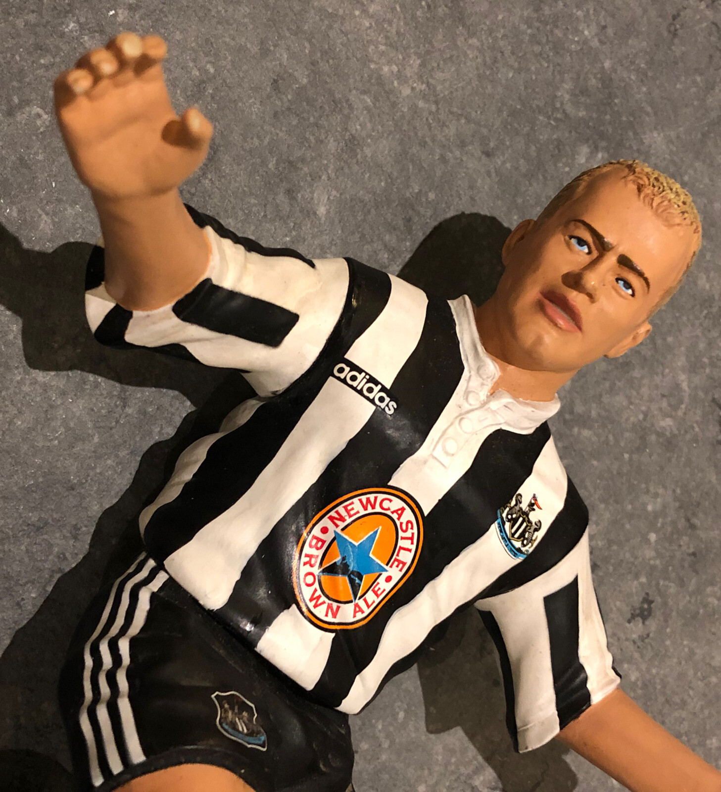 Alan Shearer Newcastle United Model Vivid Imaginations 1996 Adidas Brown Ale 9 eBay
