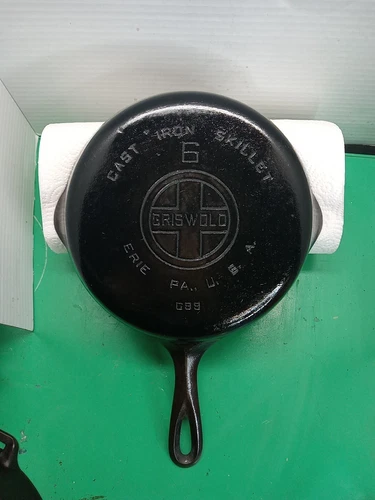 Vintage GRISWOLD Cast Iron SKILLET Frying Pan # 6 LARGE BLOCK LOGO - Sits Flat