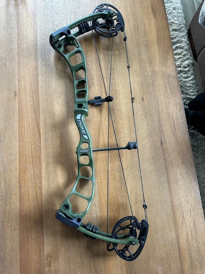 🐐2018 G5 Prime Logic Compound Bow Flawless! RH  70#  27.5"  330fps!🐐 - Image 2 of 4