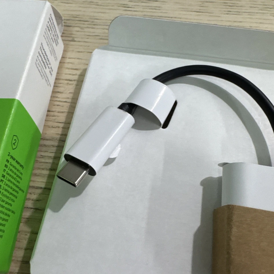 Belkin USB-C to HDMI Adapter + Charging 4K UHD Video Support, Power up to 60W - Image 4 of 4