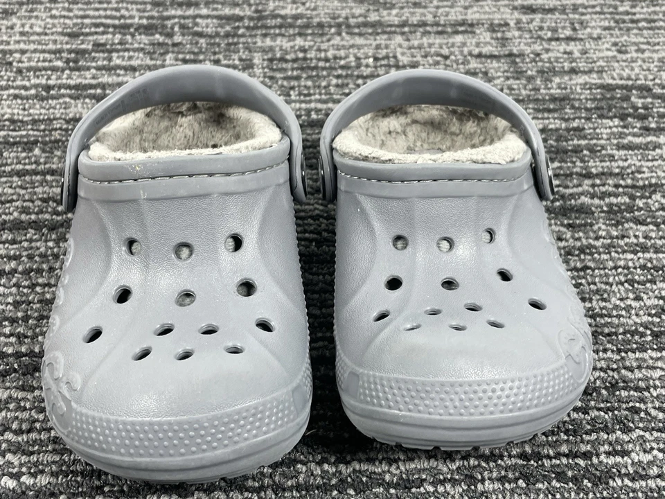 🔥 Zuecos Crocs Clásicos Forrados Niños Gris Doble Comodidad Zapatos Sin Cordones Talla C9 Foto 3 de 4