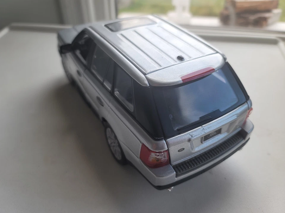 Range Rover Sport 1/18 plateado vintage Maisto | modelo expositor sin caja Foto 4 de 4