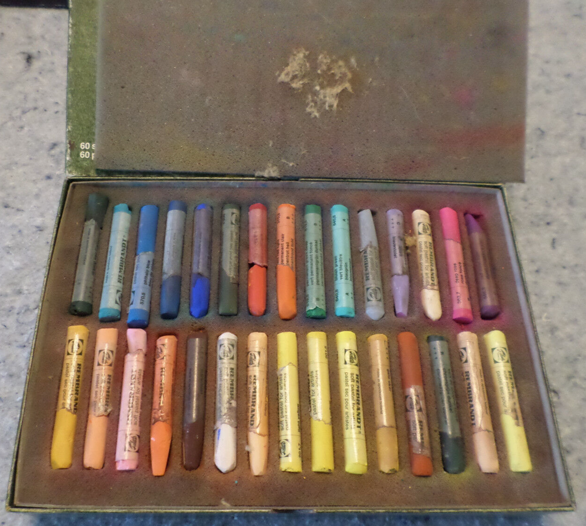 Rembrandt 60 Soft Pastels Extra Fine Portrait Selection 300c