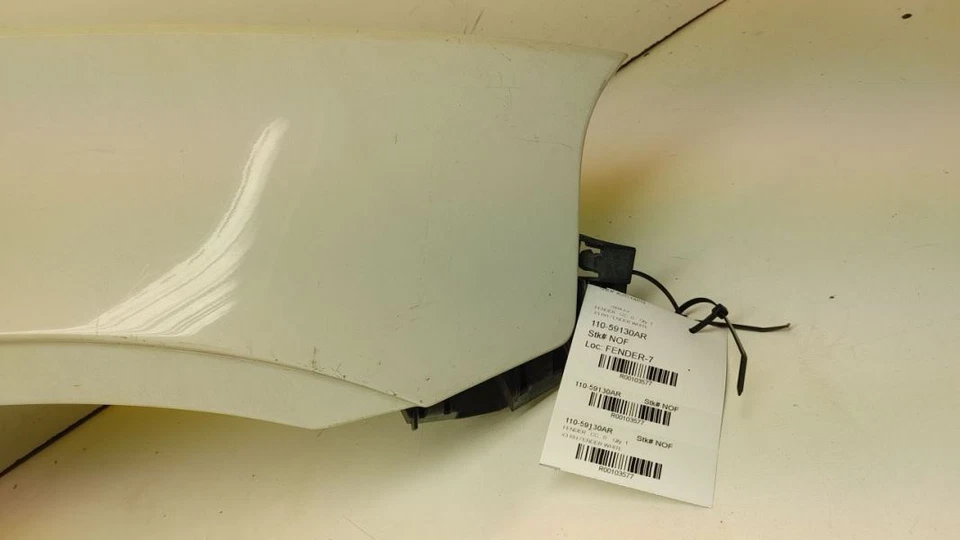 BMW X3 2004 guardabarros derecho blanco Foto 2 de 4