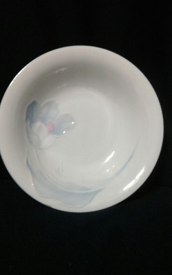 Bowl Serving Studio Nova TULIP BLUE  9'' diameter Vegetable Bowl  M2062