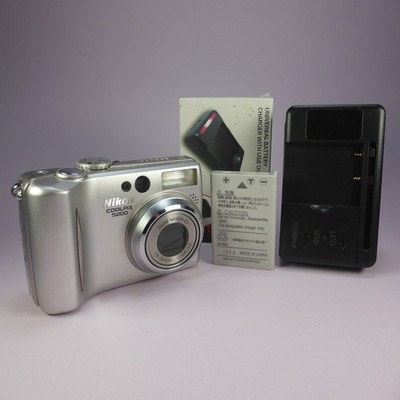 Nikon Digital Camera Coolpix 5200 5.1MP Silver Tested With Battery and Charger