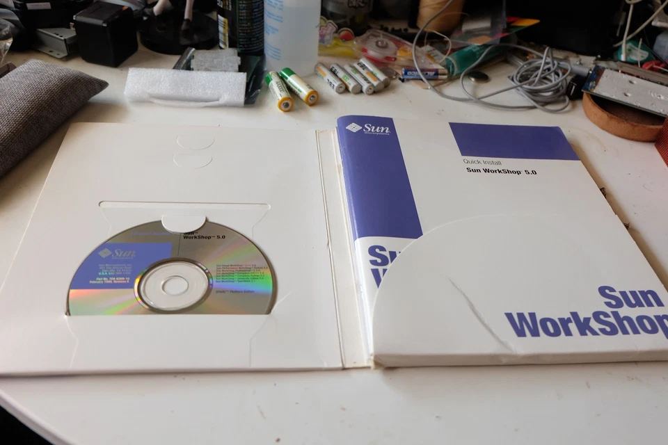 Sun Microsystems Sun WorkShop 5.0 Installation and Licensing Kit (No license) - Image 2 of 4