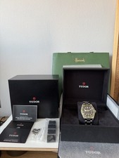TUDOR Black Bay Harrods - 79230G. Serial No. UNDER 9000! Complete set!