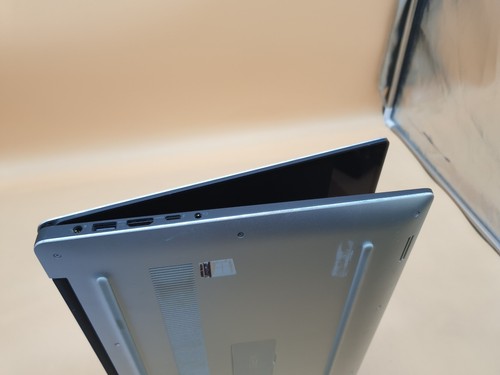 Dell XPS 15 9570 4K i7-8750H 32 GB, 1 TB, NVIDIA GeForce GTX 1050 Ti MAX Q, SL22 - Foto 15 di 20