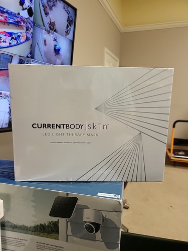 CurrentBody Skin LED Lichttherapie Maske R4 - Bild 1 von 7