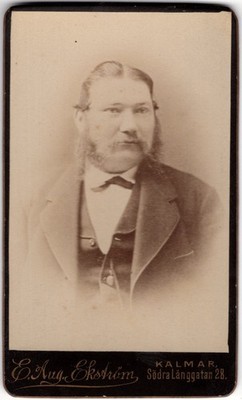 CIRCA 1880s CDV E. AUG. EKSTROM BEARDED MAN IN SUIT KALMAR SWEDEN