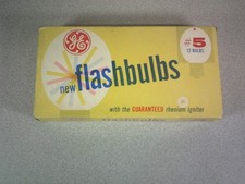 Vintage General Electric 5 Flashbulbs MISSING 1 BULB 