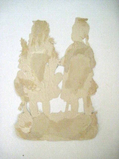 Encantador troquelado vintage de niño escocés con falda escocesa y niña con pala y sombrero* Foto 4 de 4