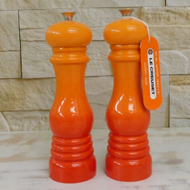 Le Creuset 8-Inch Salt and Pepper Grinder, Flame - New