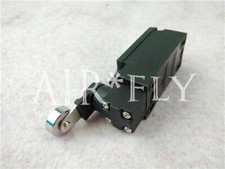 One Omron New Limit Switch D4N-2125