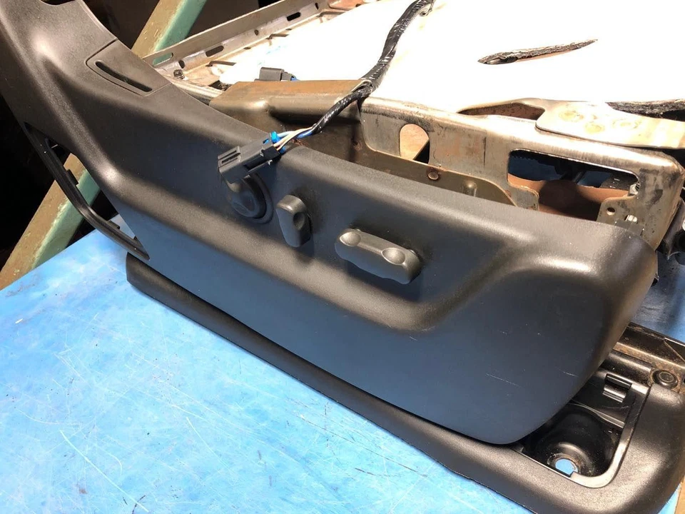 GMC Yukon XL 1500 2007-2008 canastilla delantera derecha asiento eléctrico marco de pista solo fabricante de equipos originales Foto 4 de 4