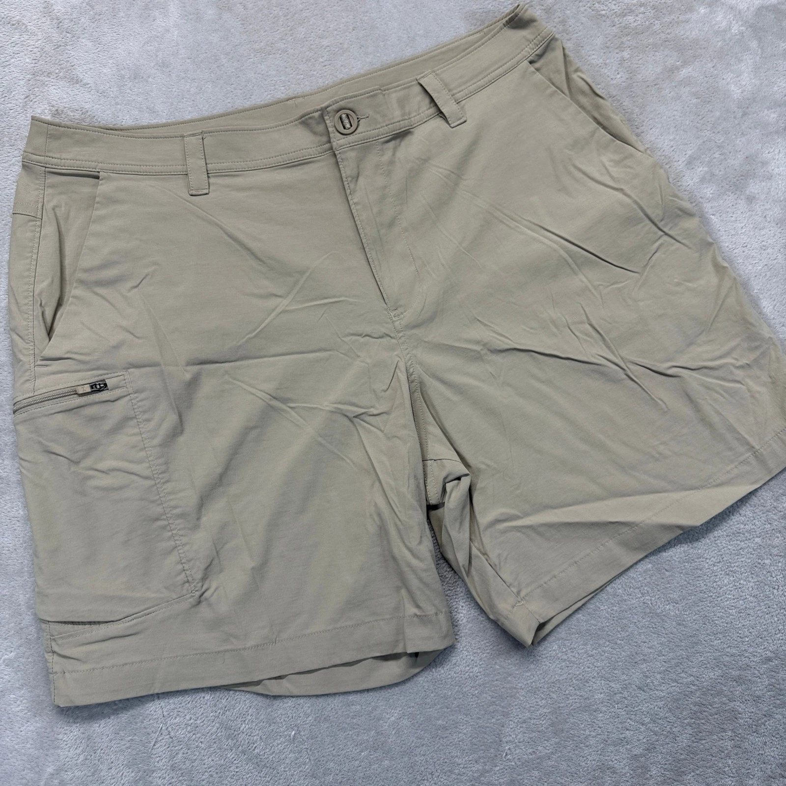Under Armour Shorts Men's 40 Beige Fish Hunter 8" Cargo Loose Fit Hiking Outdoor