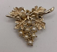 Emmons Grapes Cluster Leaves Pin Brooch Faux Pearls Gold Tone Vintage Signed