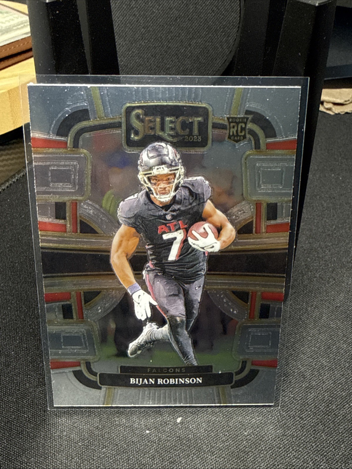 2023 Panini Select - Concourse Bijan Robinson #4 Silver Prizm (RC)