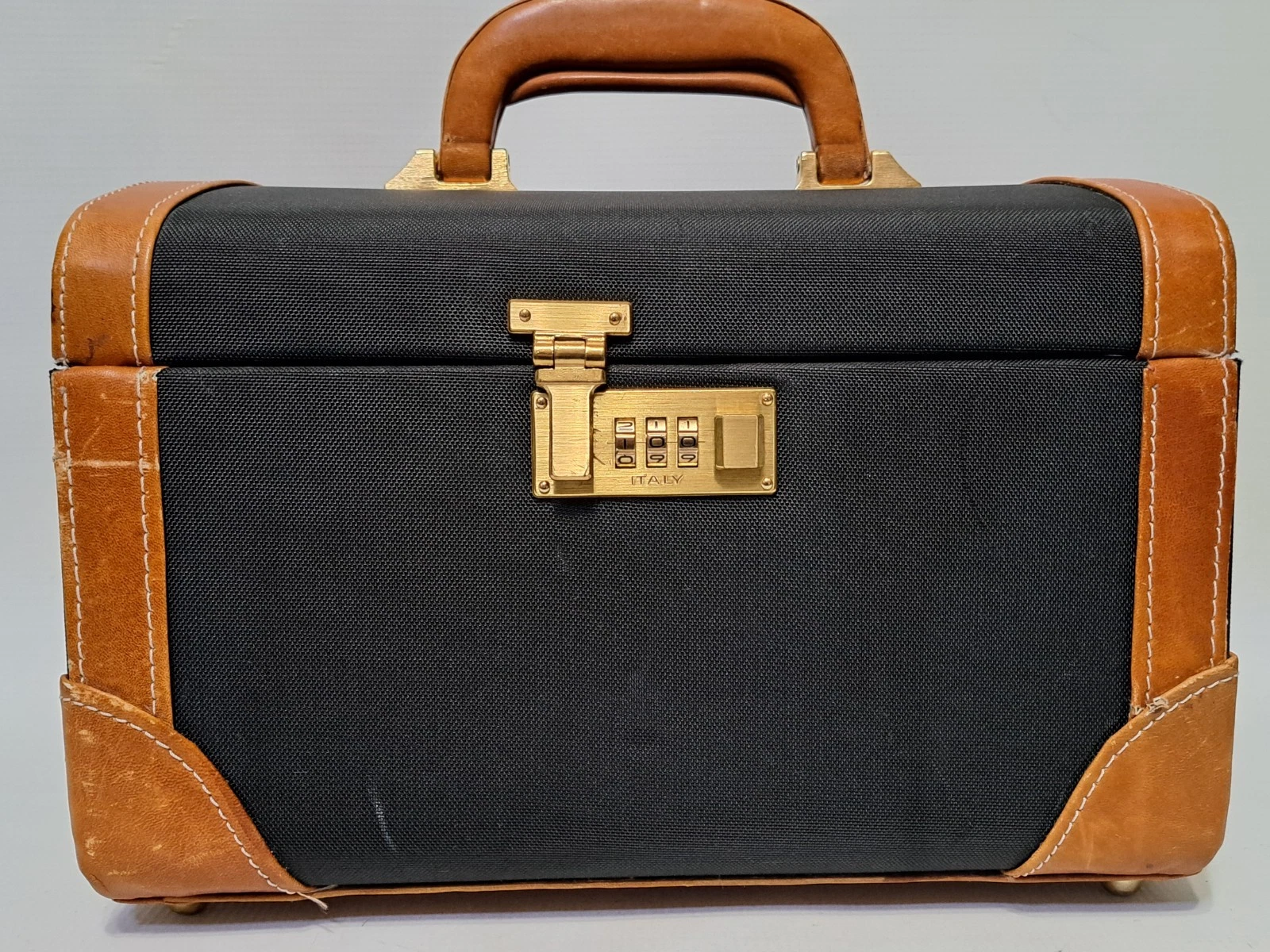 VTG HORCHOW Vanity Case Travel Makeup Train Locking Genuine Leather Italy Black