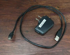 ACDC-8BA U wall charger with USB port and USB VW-1 charging cable