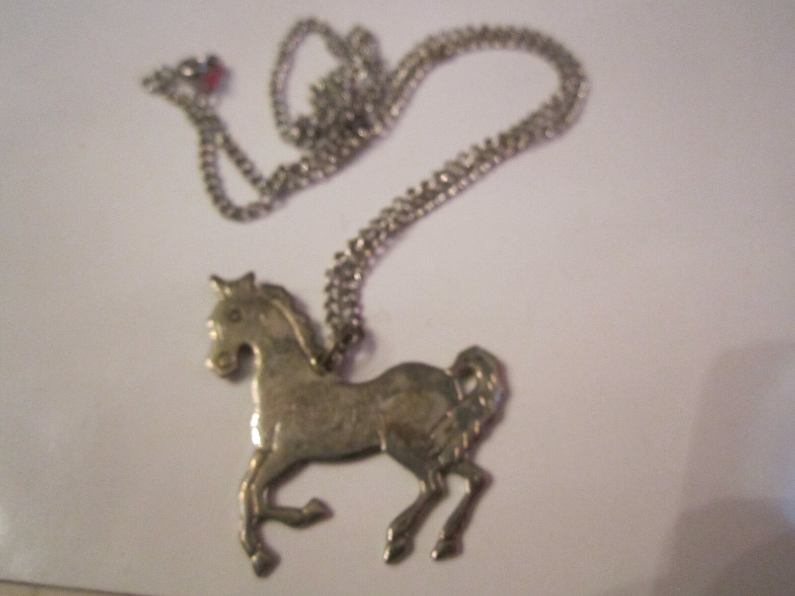 2005 VERNDALE DAYS HORSE PENDANT SIGNED ALL SILVER … Gem