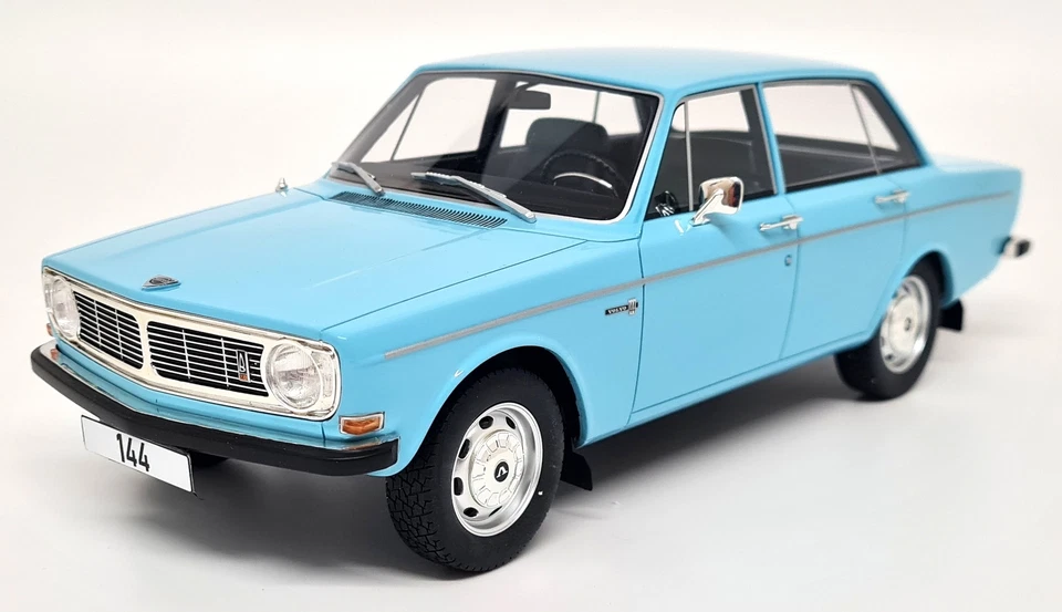 BOS 1/18 - Volvo 144 Saloon 1968 Light Blue Resin Scale Model Car - Image 4 of 4