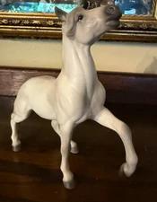 Hagen Renaker DW Horse Mustang Don Cortez in White Gray perfect 1957-68