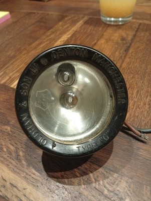 Oldham & Son Ltd. Lampe