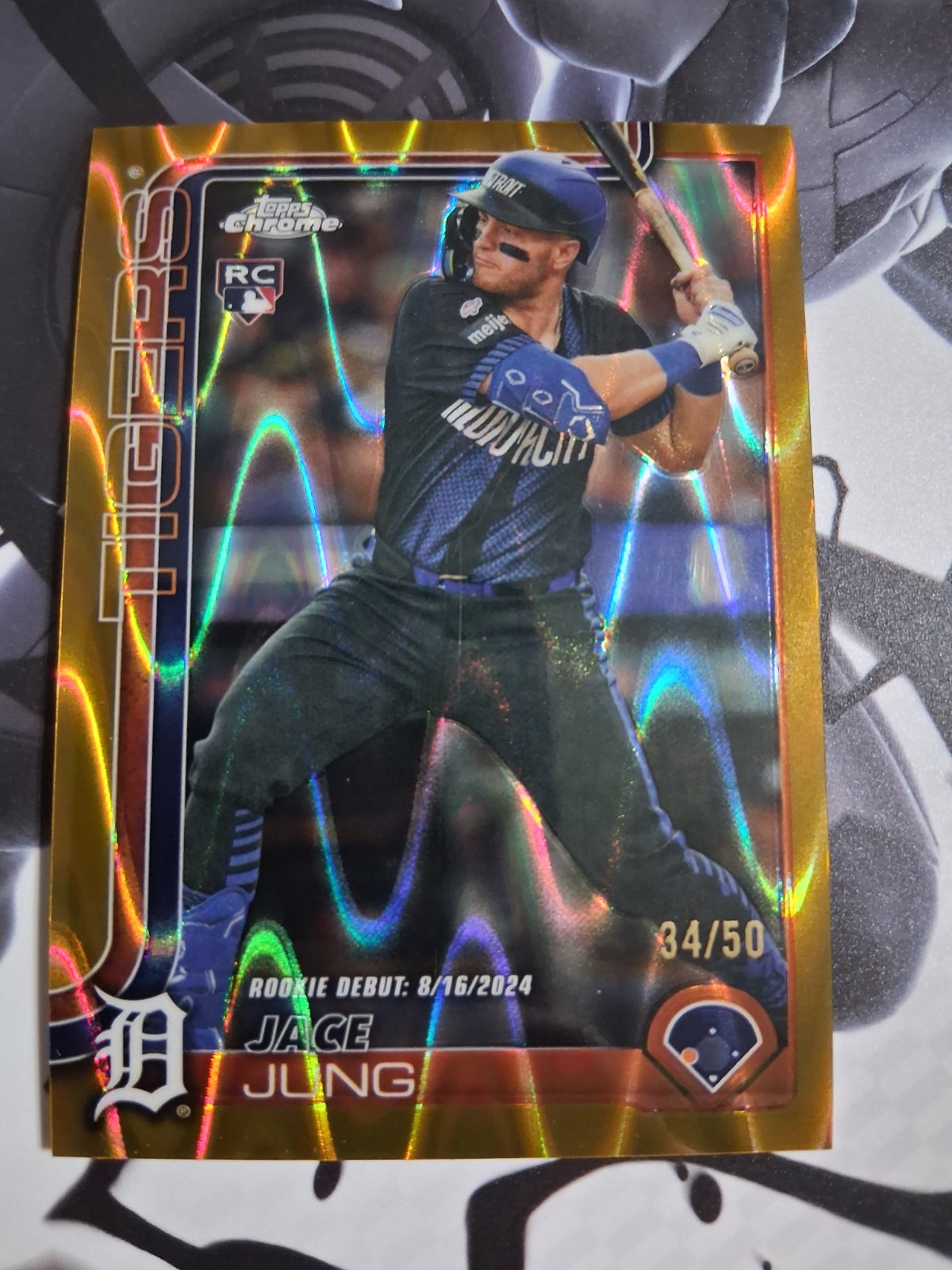 2025 Topps Chrome - Jace Jung #225 Gold Raywave 34/50 (RC)