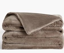 NEW $229 Unhide Cuddle Puddle Faux Fur Blanket Oversized Taupe Ducky 100" X 100"