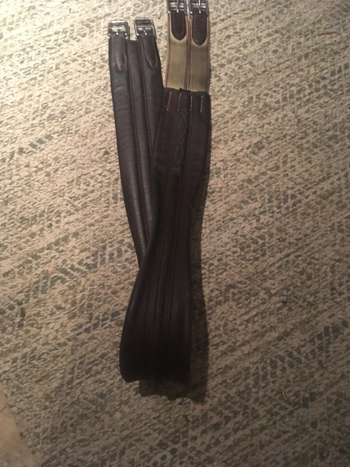 Beval fancy stitched raised brown leather girth 50 Beval fancy stitched raised brown leather girth 50