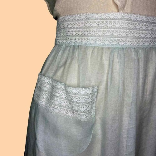 Beautiful vintage embroidered blue chiffon apron - Picture 2 of 4