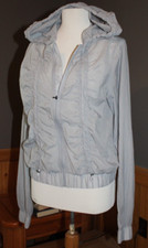 EUC Women's Fabletics Nylon Woven Lightweight Zip Hooded Jacket MEDIUM Lt Grey