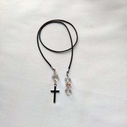 Handmade Silver Tone Cross Faceted Glass Crystal Beads Bookmark Book Thong Gift