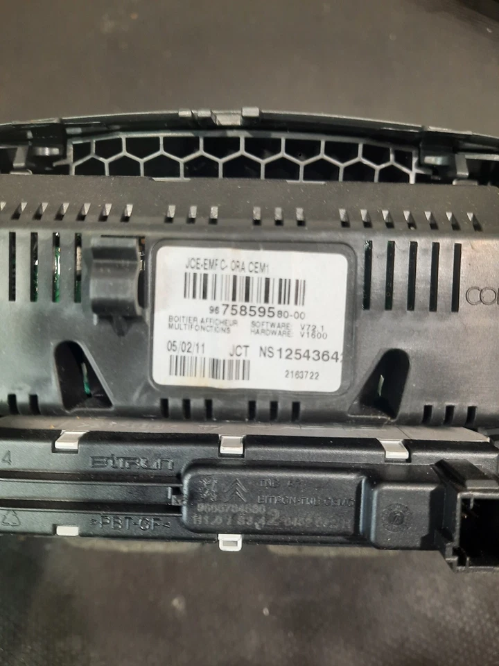 TELA 2011 PEUGEOT 3008 COM ABERTURAS DE AR 9675859580-00 #9 - Imagem 3 de 3