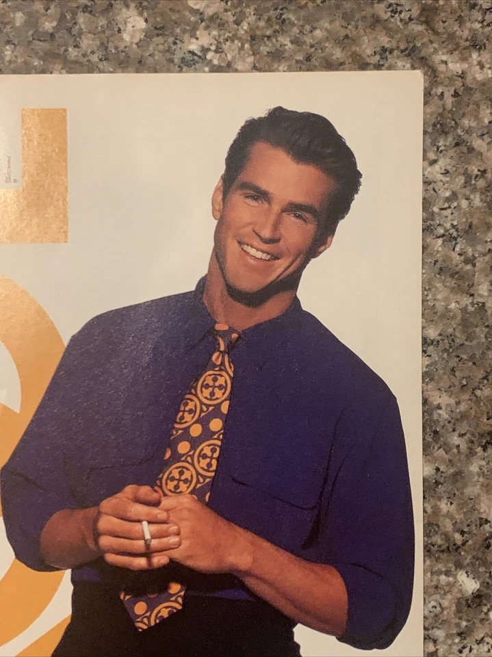 Camisa y corbata Kool Cigarettes 1993 anuncio impreso púrpura - sin duda de colección años 90 Foto 3 de 4