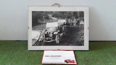 KLEINER GLASRAHMEN 17cm x 13cm Foto schwarz-weiß Oldtimer TACOT